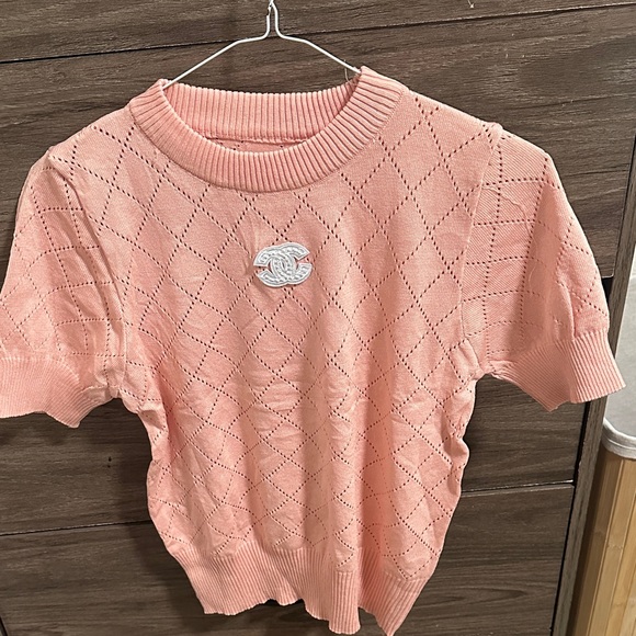 Pink Short Sleeve Knit Sweater size S - Picture 1 of 3